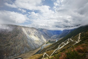 Журнал National Geographic Traveler и компания «Ford» представляют фотовыставку «Дороги России»