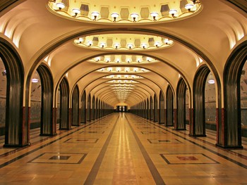 В ноябрьские праздники в Москве пройдут экскурсии по притонам и метро