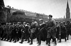 Военный марш на Красной площади
