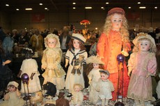 Гостиный двор приглашает на выставку кукол