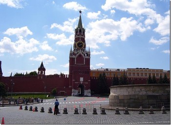 На Красной площади на Новый год появится световая инсталляция Спасской башни