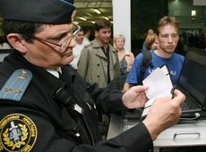В следующем году можно будет погасить задолженность прямо в аэропорту