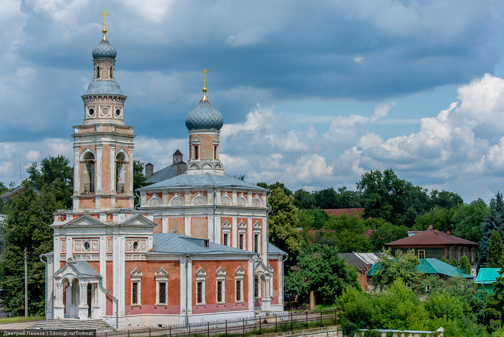 Серпухов кремль. Серпуховский Кремль Серпухов. Крепость Серпухов Кремль Серпухова. Успенская Церковь (Серпухов). Белокаменный Кремль Серпухов.