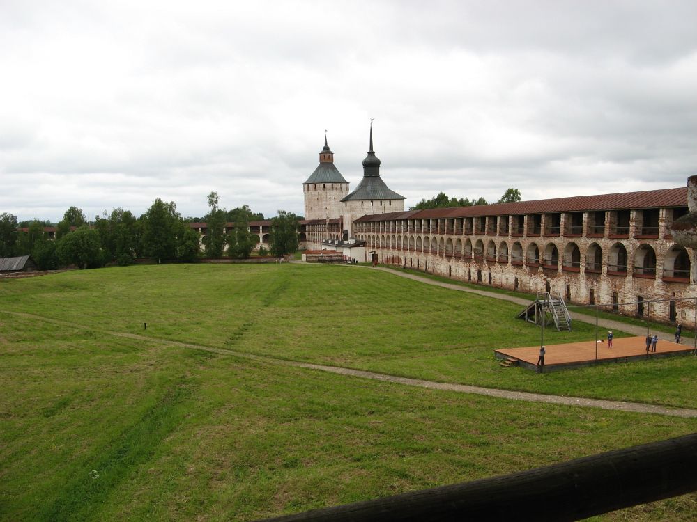 Гранитный линкор. Путешествие на полуостров Рыбачий. Июнь 2011 года. Фотографии Виктора Новикова