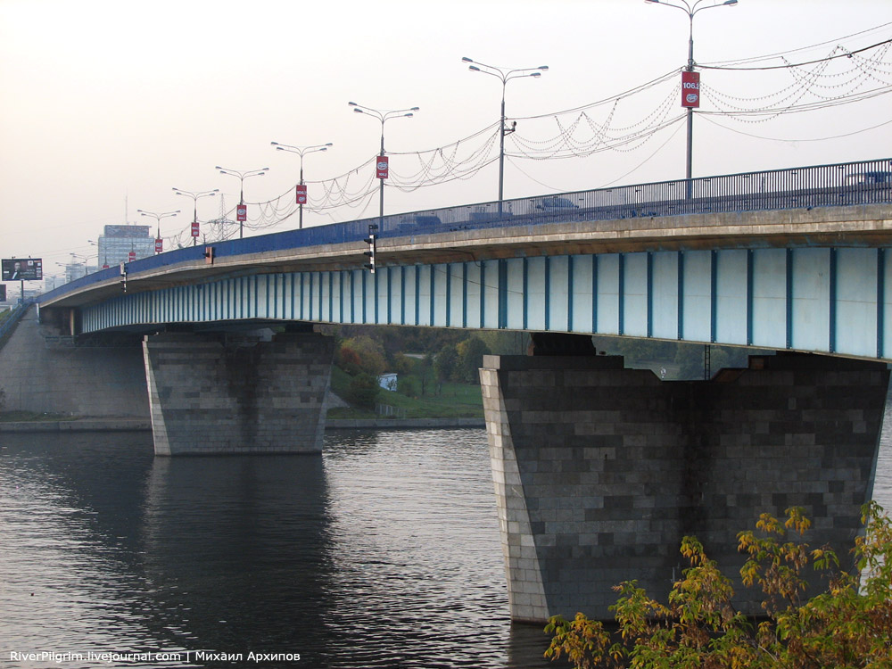 Мост через канал москвы