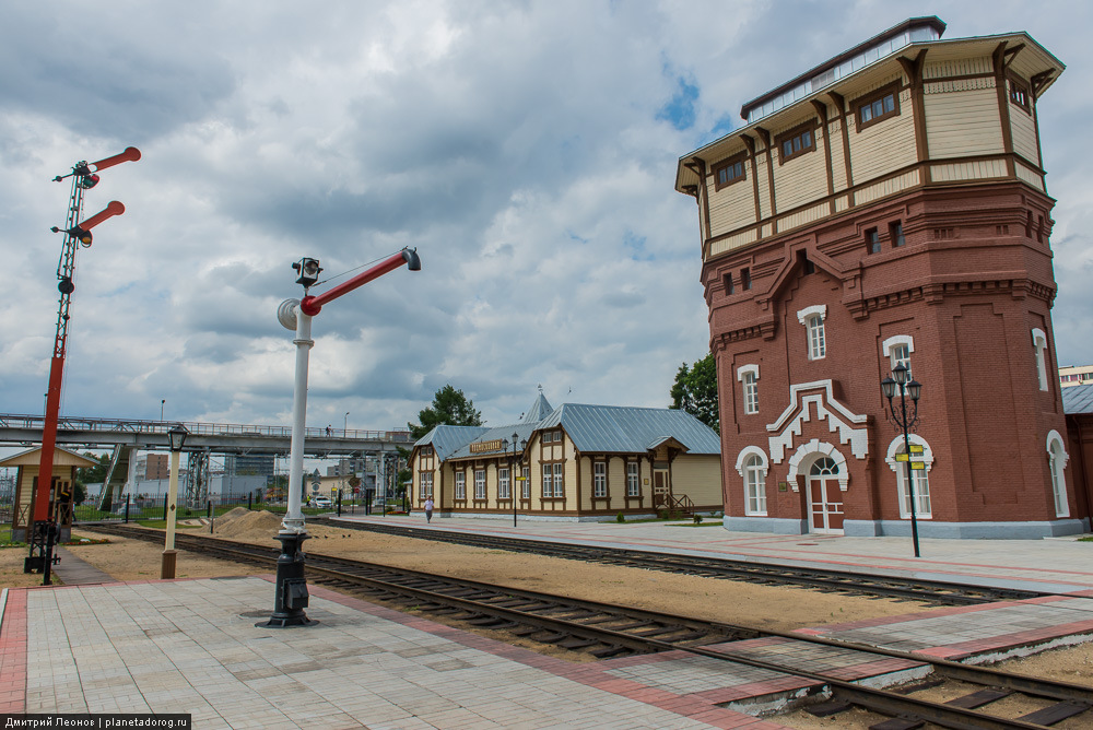 Музей депо подмосковная. Паровозное депо Подмосковная музей. Паровозное депо на станции Подмосковная. Историческая площадка «паровозное депо «Подмосковная». Станция Подмосковная веерное депо.