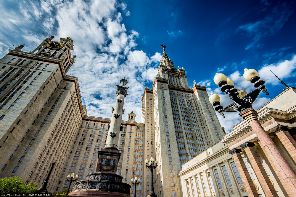 Мгу архитектура. Главное здание МГУ. Здание МГУ фасад. Здание МГУ Архитектор. Высотка МГУ.