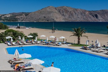 Отель Pilot Beach
