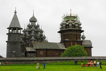 Карелия: Кижи, Марциальные воды и водопад Кивач
